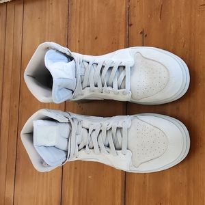 Jordan 1 Retro High sneakers